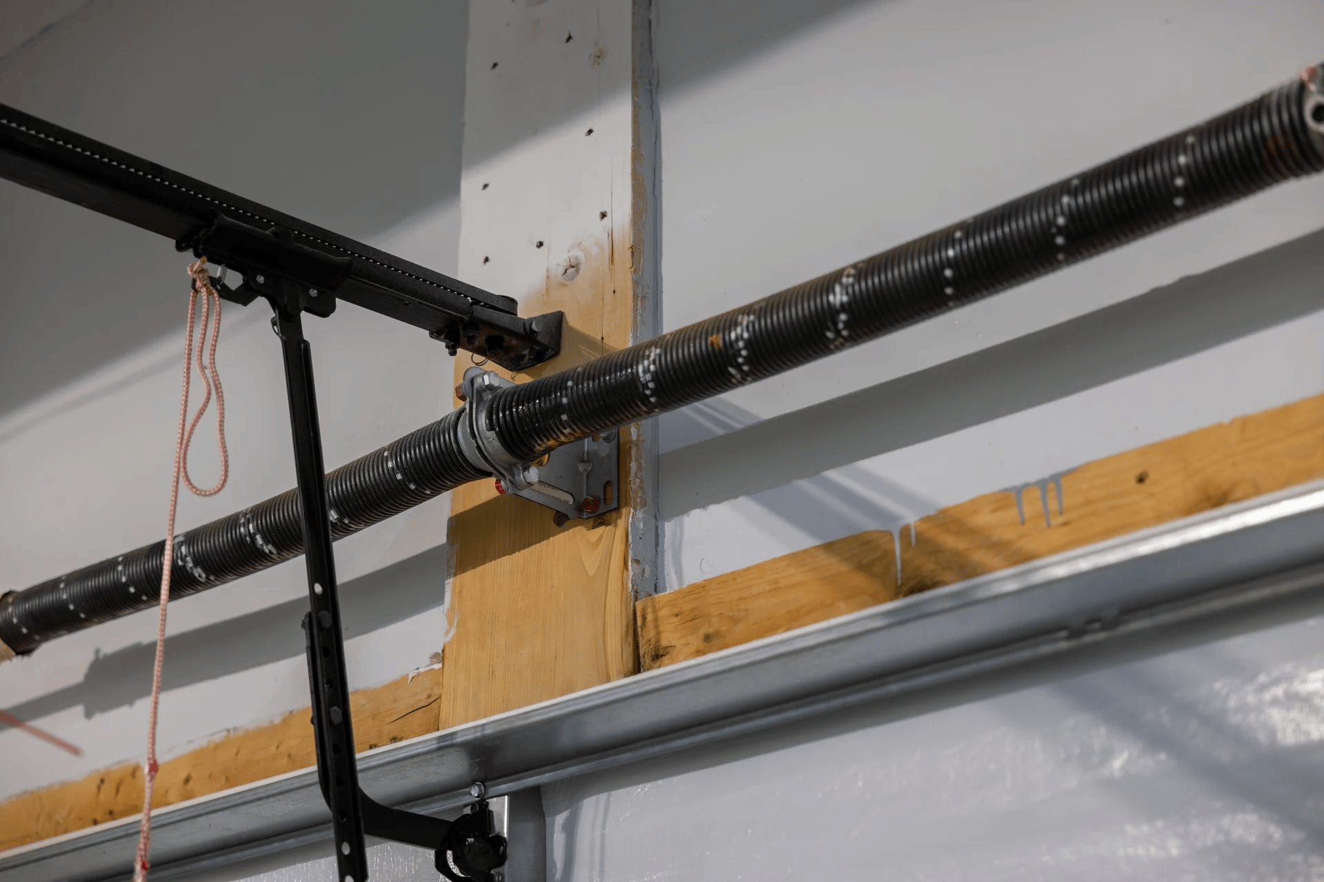 garage door repair background